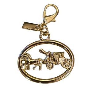 Fashion Inspired Shiny Gold Horse & Carriage Purse Charm